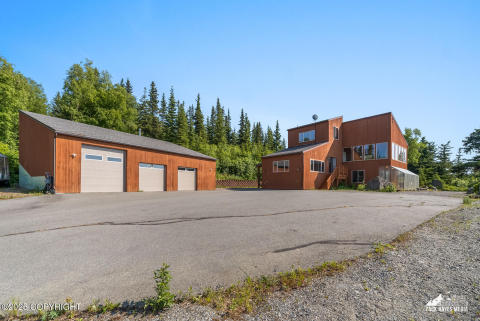 Come home to 11411 Snowline Drive! Come home to 11411 Snowline Drive!