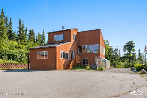 11411 Snowline Drive 11411 Snowline Drive