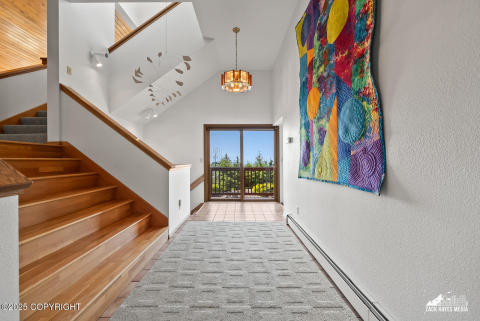 Spacious foyer Spacious foyer