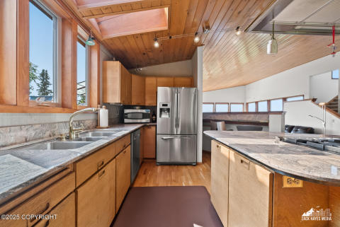 031-11411snowlinedr_ZHM_031 031-11411snowlinedr_ZHM_031