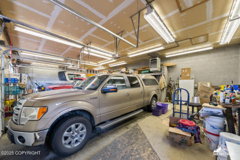 083-11411snowlinedr_ZHM_083 083-11411snowlinedr_ZHM_083