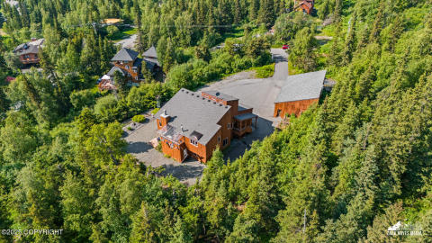 098-11411snowlinedrdrone_ZHM_014 098-11411snowlinedrdrone_ZHM_014