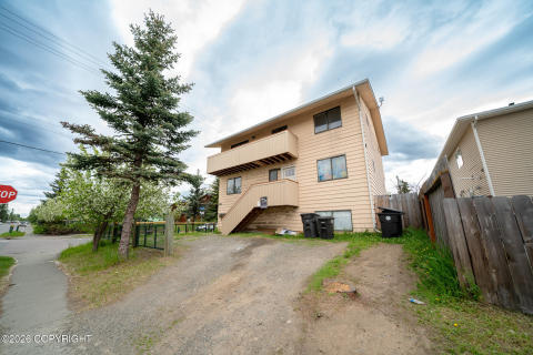 241 Park St - outside -40