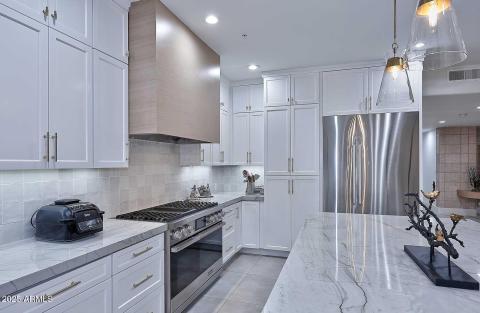 Night-Kitchen-Range