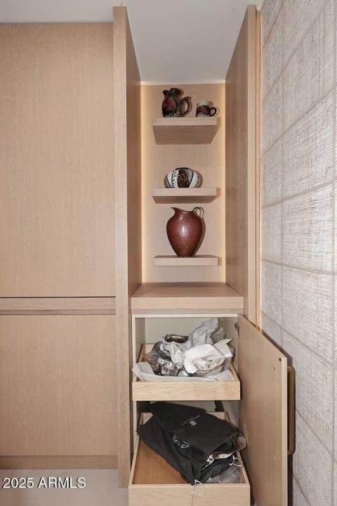 Dining Room-Pullouts2