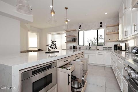 Kitchen-Pullouts