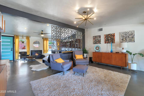 Family Room View To Entry