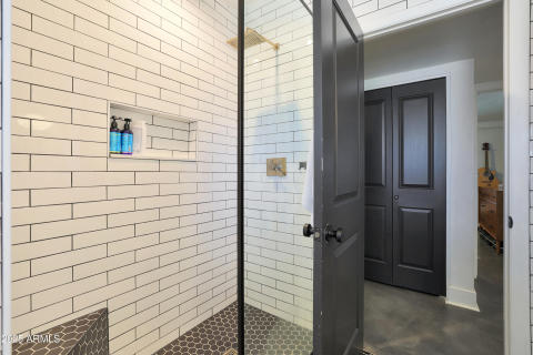 Hall Bathroom 2