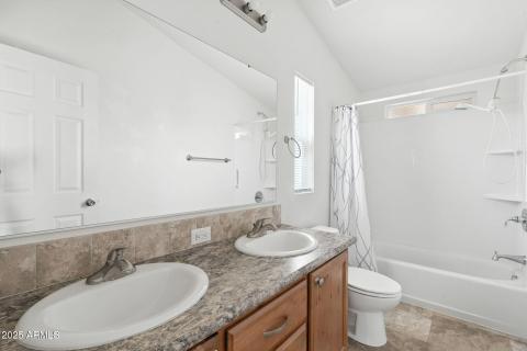 32-web-or-mls-Apache-32