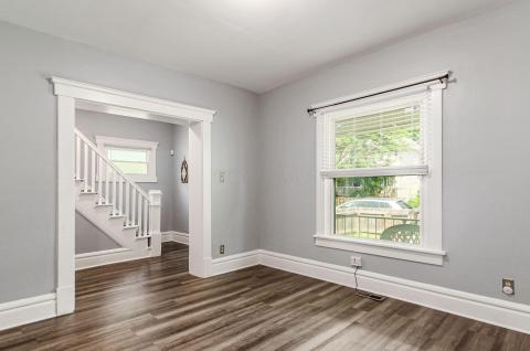 010_801d_F 379 Midland Ave031