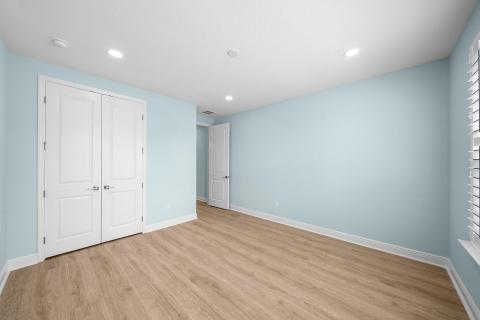 8-web-or-mls-9441 Escape Ave-14