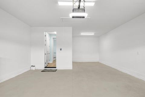 32-web-or-mls-9441 Escape Ave-21