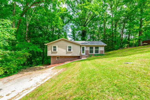 616 Pine Oaks Drive