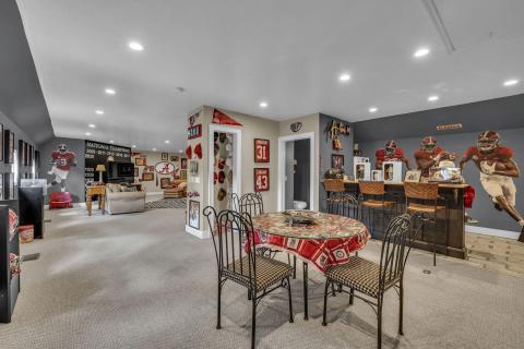 Extra Large Bonus Room