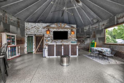 Pool House