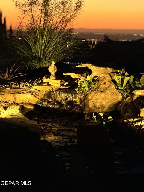 6320 Franklin Desert lighting on pond KG 6320 Franklin Desert lighting on pond KG