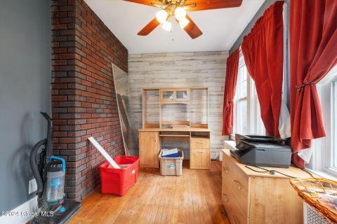 9-1162ArdsleyRd_09