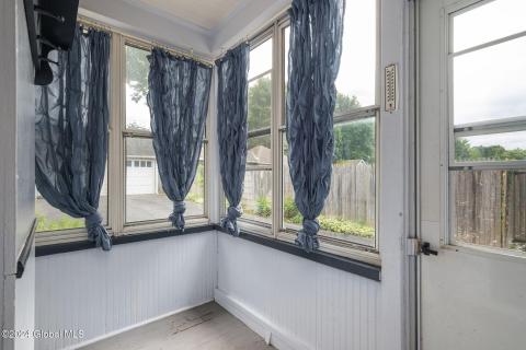 40-1162ArdsleyRd_40
