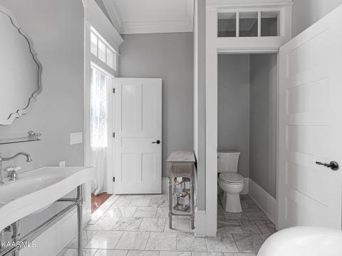 Owner's Ensuite Bathroom