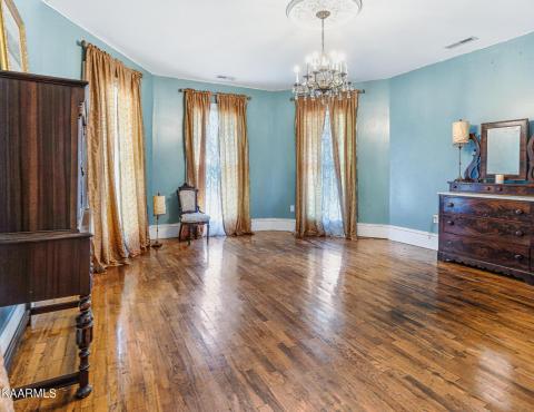 Upstairs bedroom 2
