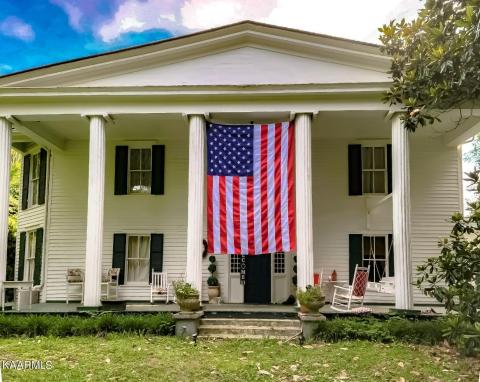 Example photo with flag hanging