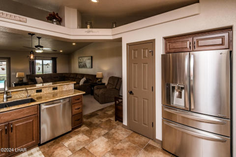 TOO LIVING ROOM