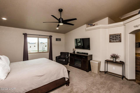 STEP INTO ENSUITE
