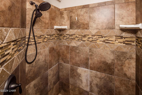 WALK IN SHOWER