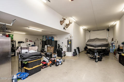 RV GARAGE