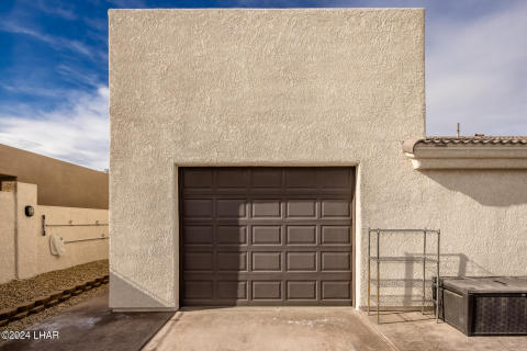 GARAGE IS DRIVETHROUGH
