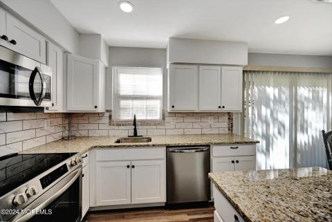 06-Kitchen
