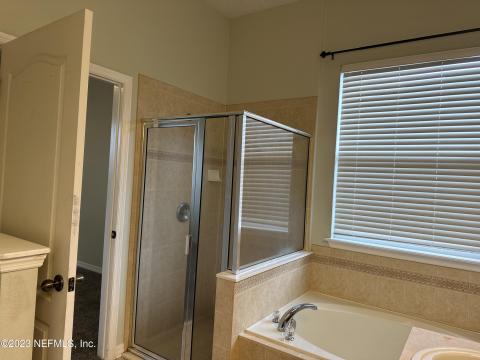 Ensuite Bath - Shower & Tub