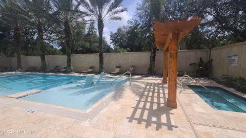 Circles of Wellness Spa Pool