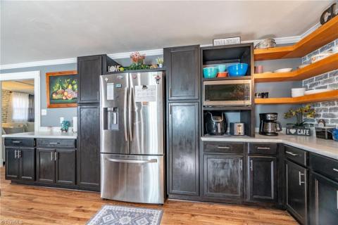 Fully Remodeled Custom Kitchen "Farmhouse Style!!"