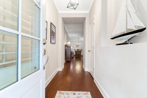 2525 Kings Gate