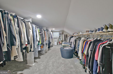Walk In Closet
