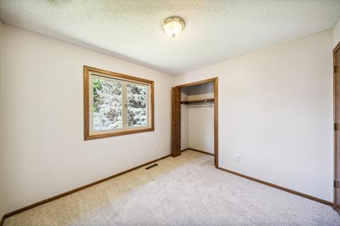 14_interior.jpg