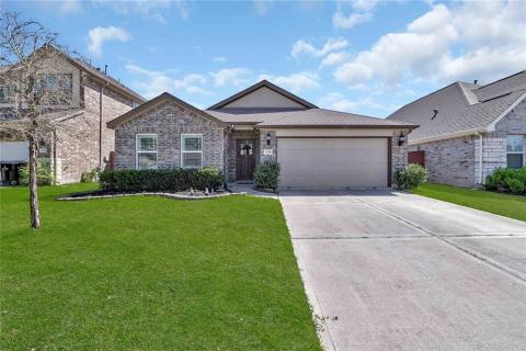 One story w/4 bedrooms plus study!