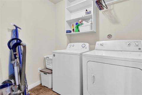 Washer & Dryer remain