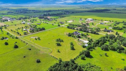 THIS IS PERFECT FOR YOUR NEW HOME! THIS IS PERFECT FOR YOUR NEW HOME!