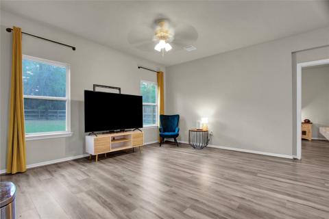 Great Open Floor Plan!
