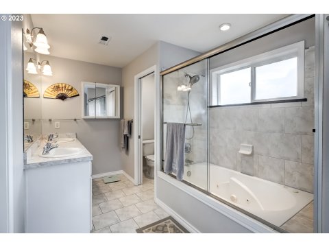 Owner's Suite Bathroom