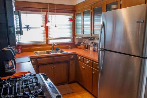 Upper kitchen