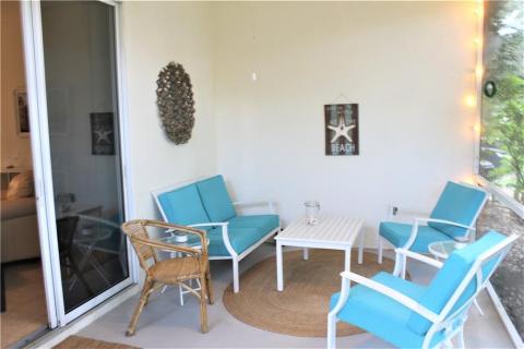 Perfect location for coffee, wine and friends