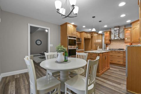 Eating and Kitchen area