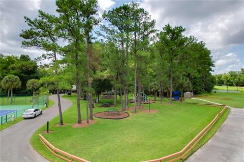 Gorgeous Riverbend Park, plenty of things to do!
