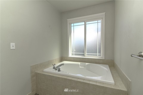 Soaking tub to relax.