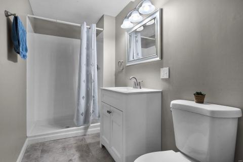 Lower Level 3rd Full Bath