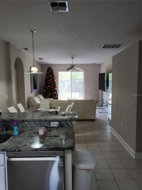 Listing picture 2