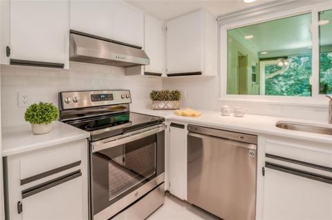 Easily serve your guest through the pass through window, or simply enjoy nature.